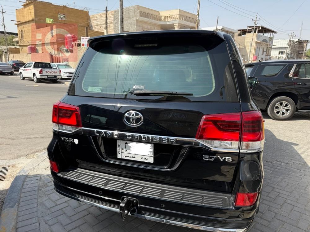 تويوتا لاندكروزر